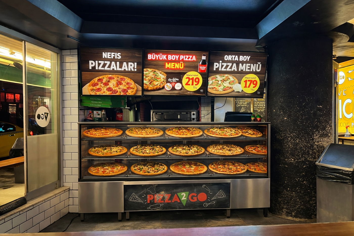 Pizza Restoran Zinciri Menuboard Projesi